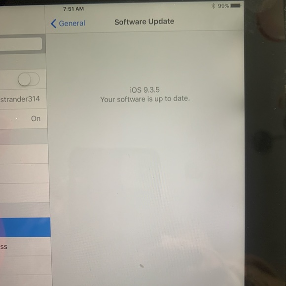 Apple iPad 3rd Generation 32GB Silver . Like new - Picture 6 of 7